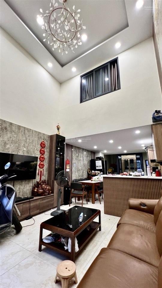 7.38 tỷ! nhà đẹp 4 tầng, thang máy 450kg  ngay gò dầu  60m2  hiếm nhà bán
