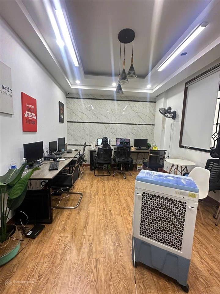 Cc cần bán lk trung yên cầu giấy dt 90 m2, 4 tầng mt 5 m. giá 39 tỷ  0915 229 ***