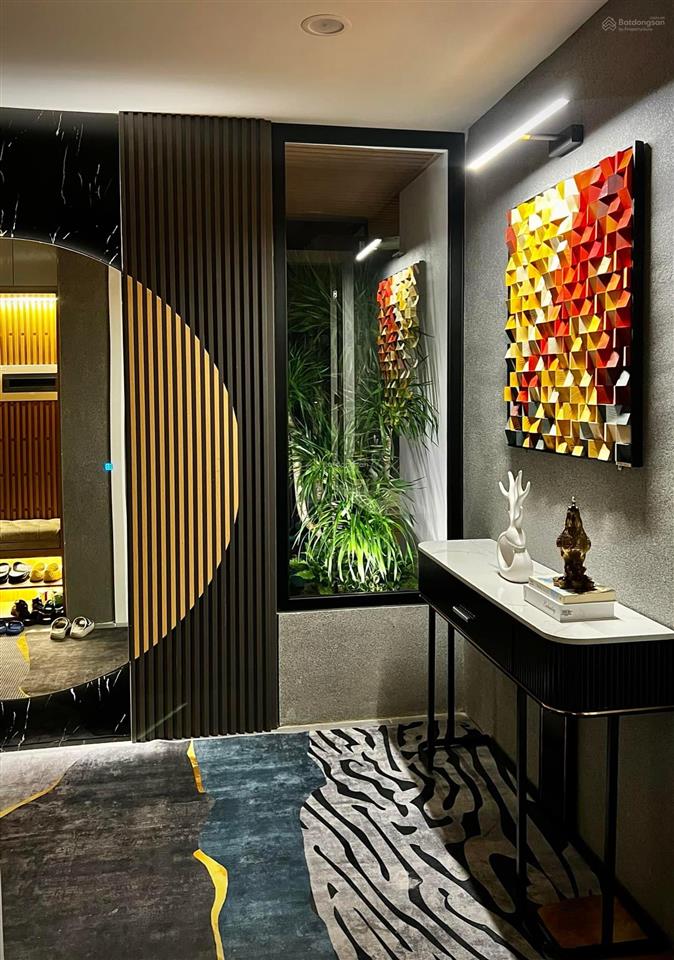 Hot deal  3pn  121m2  có sổ  13.9 tỷ  ban công đông nam  tin thật 100%