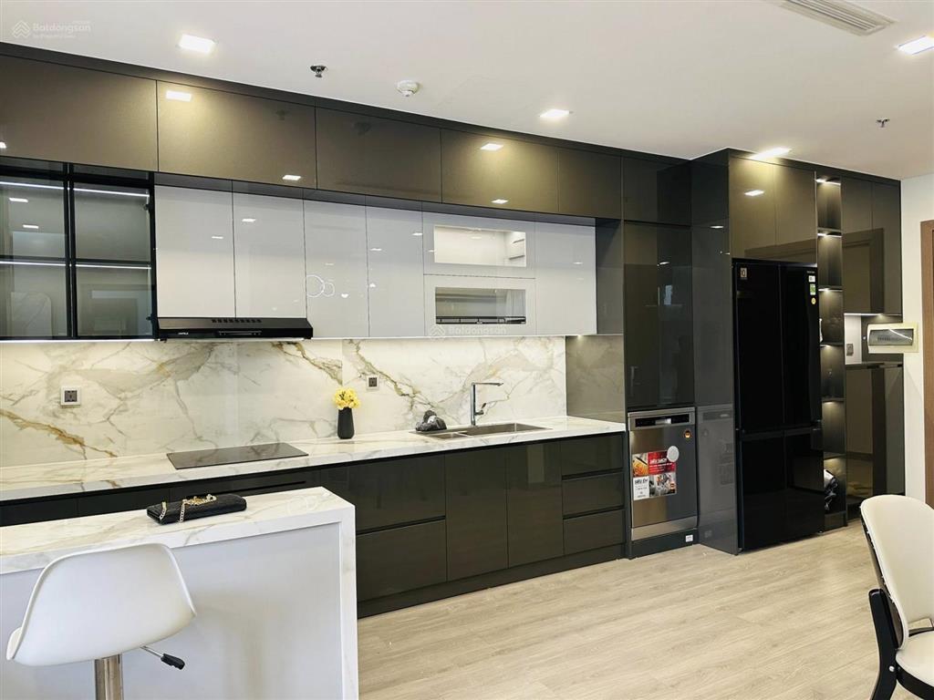 Cho thuê căn hộ 2pn 2wc, 90m2, full nội thất, giá chỉ 18 triệu, tại vinhomes central park