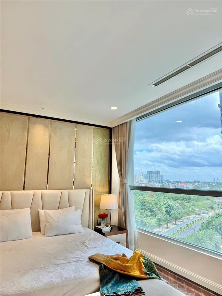 Cho thuê căn 4pn rộng 160m2, view trực diện công viên, giá chỉ 50 triệu, vinhomes central park