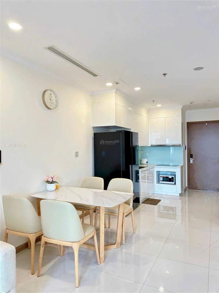 Giá hời cho căn 1pn, diện tích 55m2, giá 6.5 tỷ, có sổ tại vinhomes central park