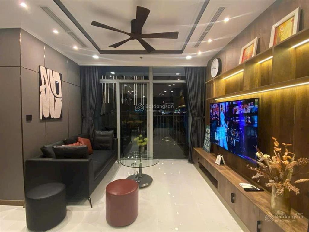 Chủ cần bán gấp căn 2pn, 8.6 tỷ, 92m2, đã có sổ tại vinhomes central park
