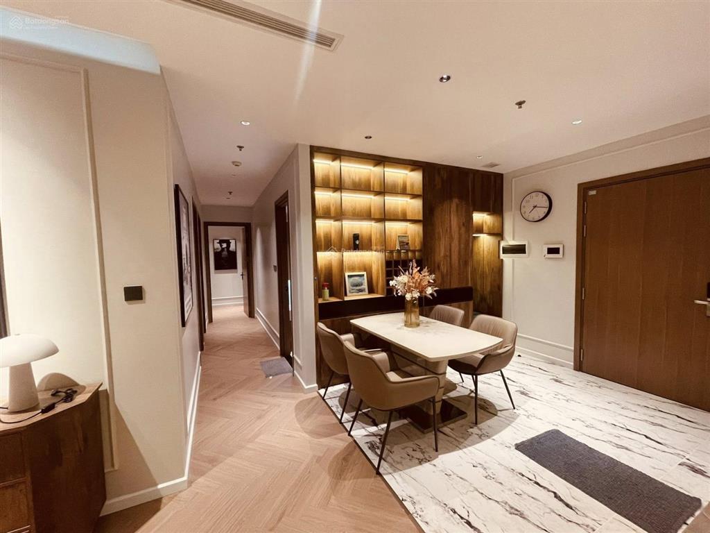 Bán gấp 2pn 8 tỷ  82m2  đã có sổ  hướng mát  layout đẹp   0931 441 ***.