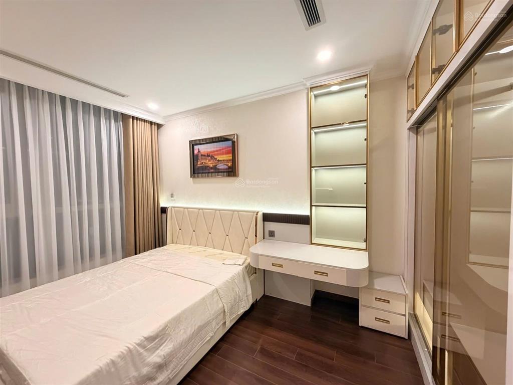 Bán gấp 2pn 84m2, 8.5 tỷ, có sổ lâu dài, hướng mát.  0931 441 ***
