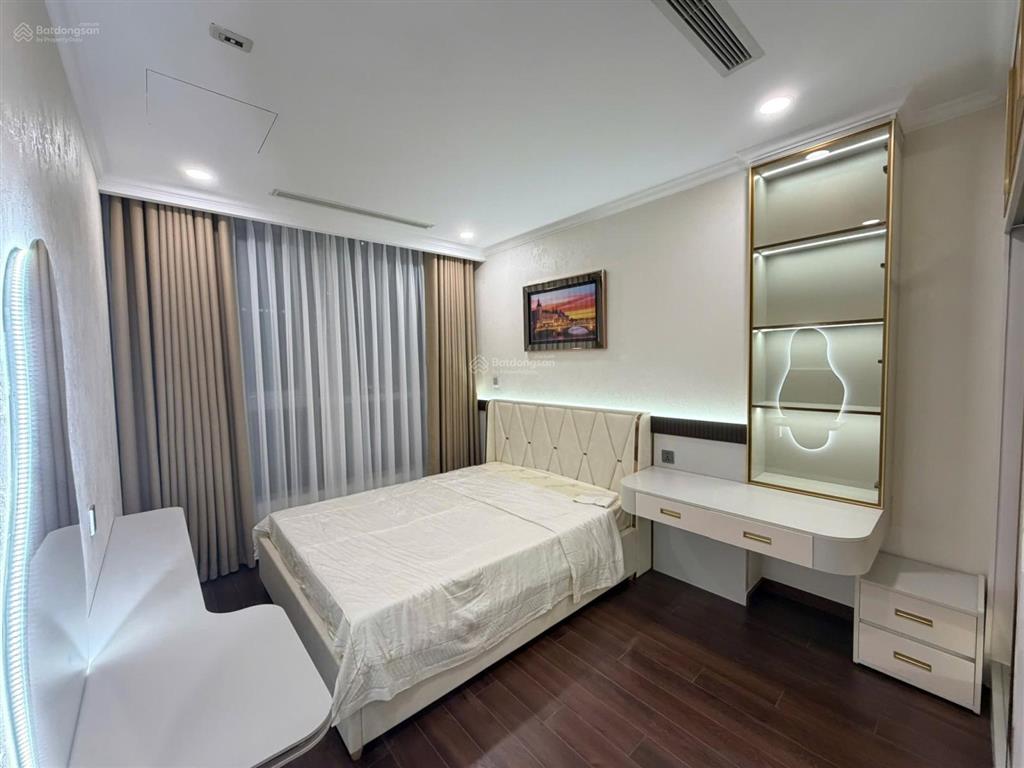 Bán gấp 2pn 84m2, 8.5 tỷ, có sổ lâu dài, hướng mát.  0931 441 ***