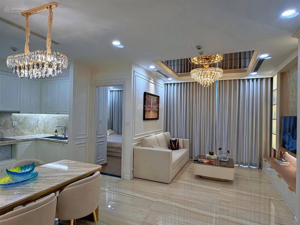 Bán gấp căn 2pn 10 tỷ, 82m2, toà landmark, có sổ tại vinhomes central park