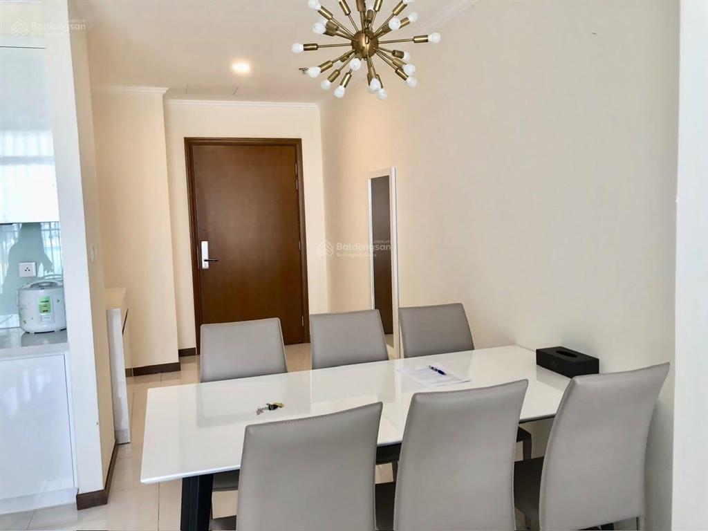 Chuyên bán căn hộ vinhomes central park giá 5,5 tỷ.  0931 441 ***