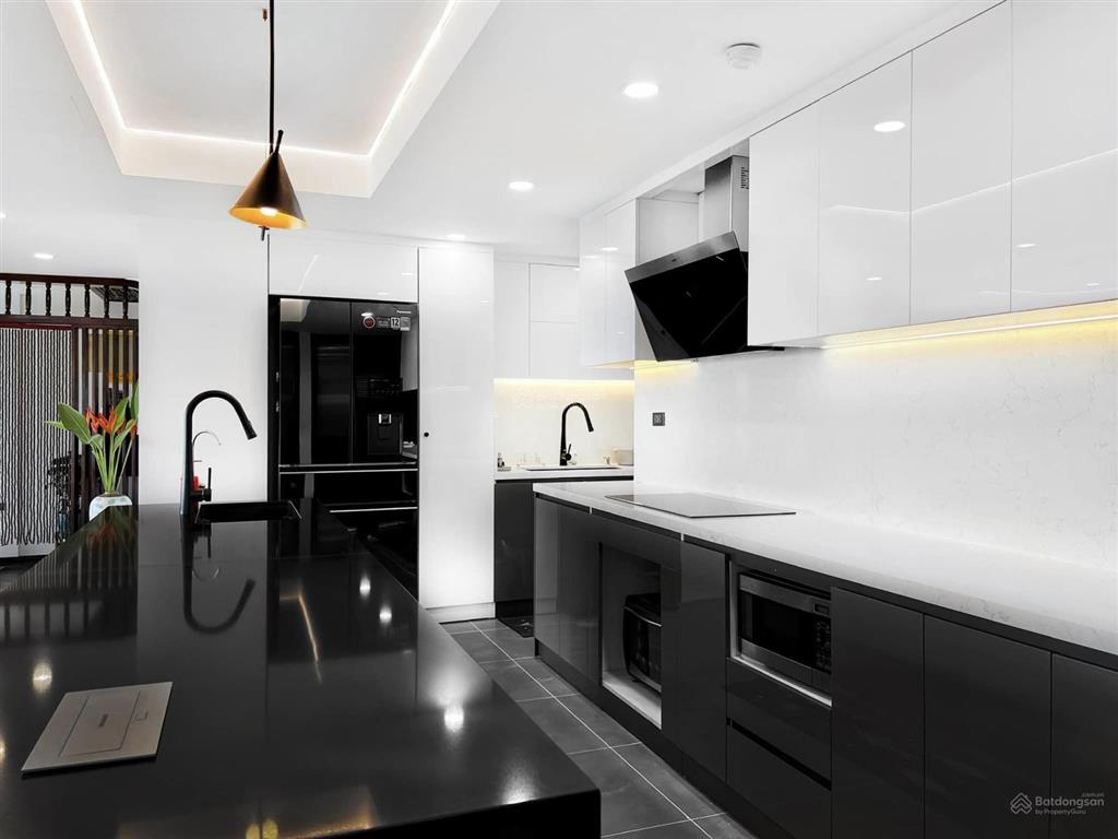 Bán căn hộ 305m2, 3pn + 3wc tại vinhomes central park, bình thạnh, 60 tỷ vnd