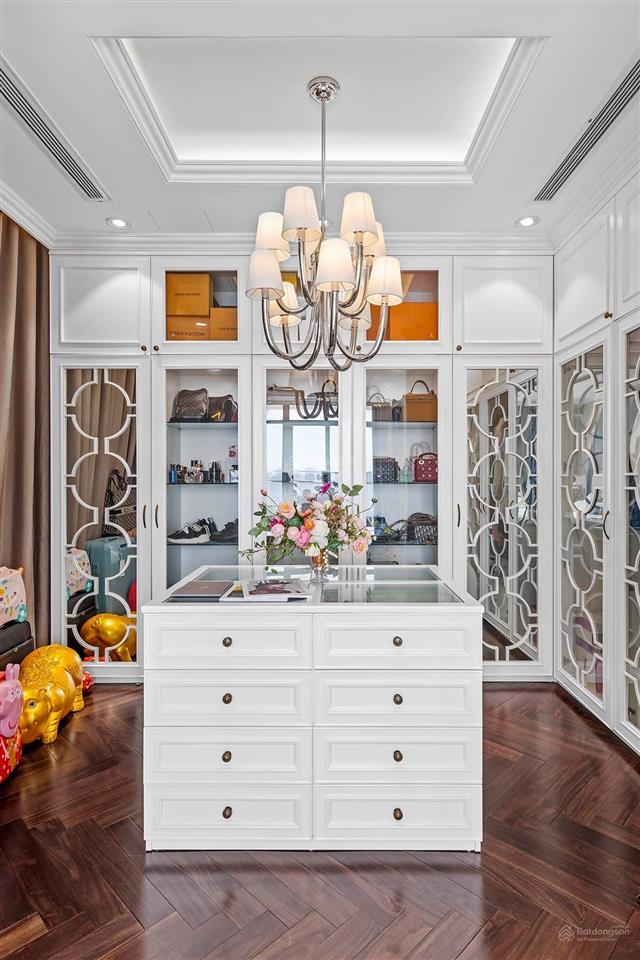 Chuyên cho thuê căn hộ 4pn vinhomes central park giá từ 54 triệu.  0931 441 ***