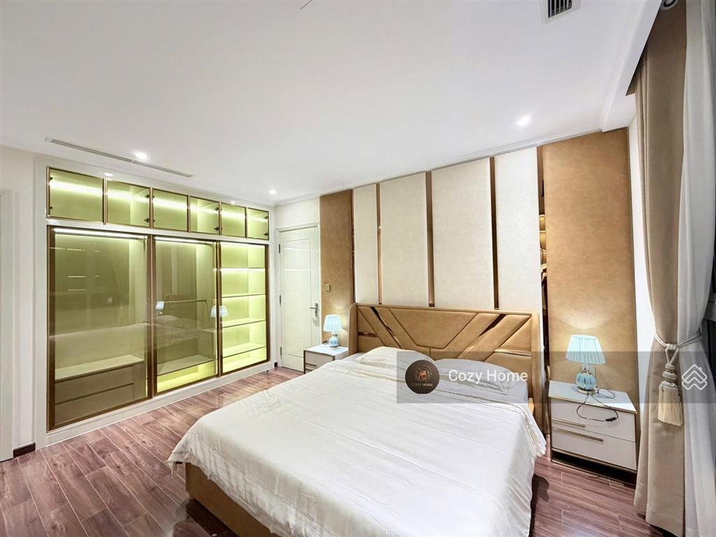 Bán căn 3pn 2wc, 118m2, full đồ decor, có sổ lâu dài, tầng đẹp. giá 13,5 tỷ.  0931 441 ***