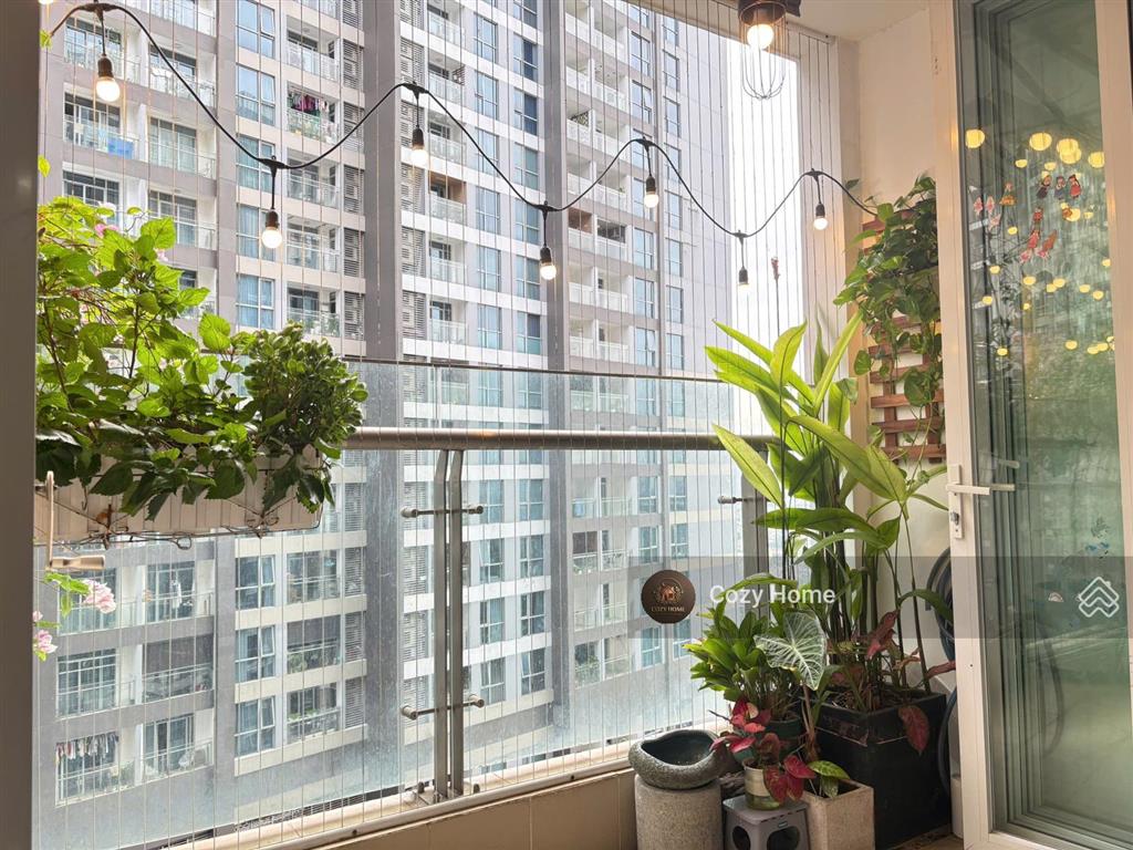 Bán căn hộ 2pn toà p1, 72m2, có sổ lâu dài. hướng mát. view hồ bơi. giá 8.8 tỷ.  0931 441 ***