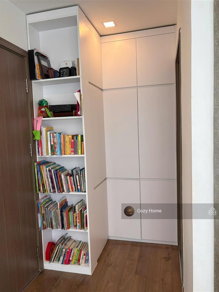 Bán căn hộ 2pn toà p1, 72m2, có sổ lâu dài. hướng mát. view hồ bơi. giá 8.8 tỷ.  0931 441 ***