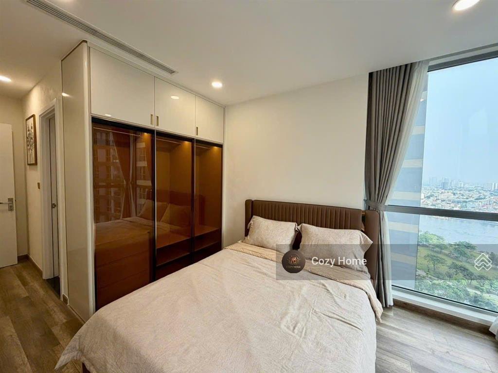 Bán căn 4pn tại p6, 140m2, full đồ decor, tầng trung đẹp, có sổ lâu dài. giá 19.5 tỷ.  0931 441 ***
