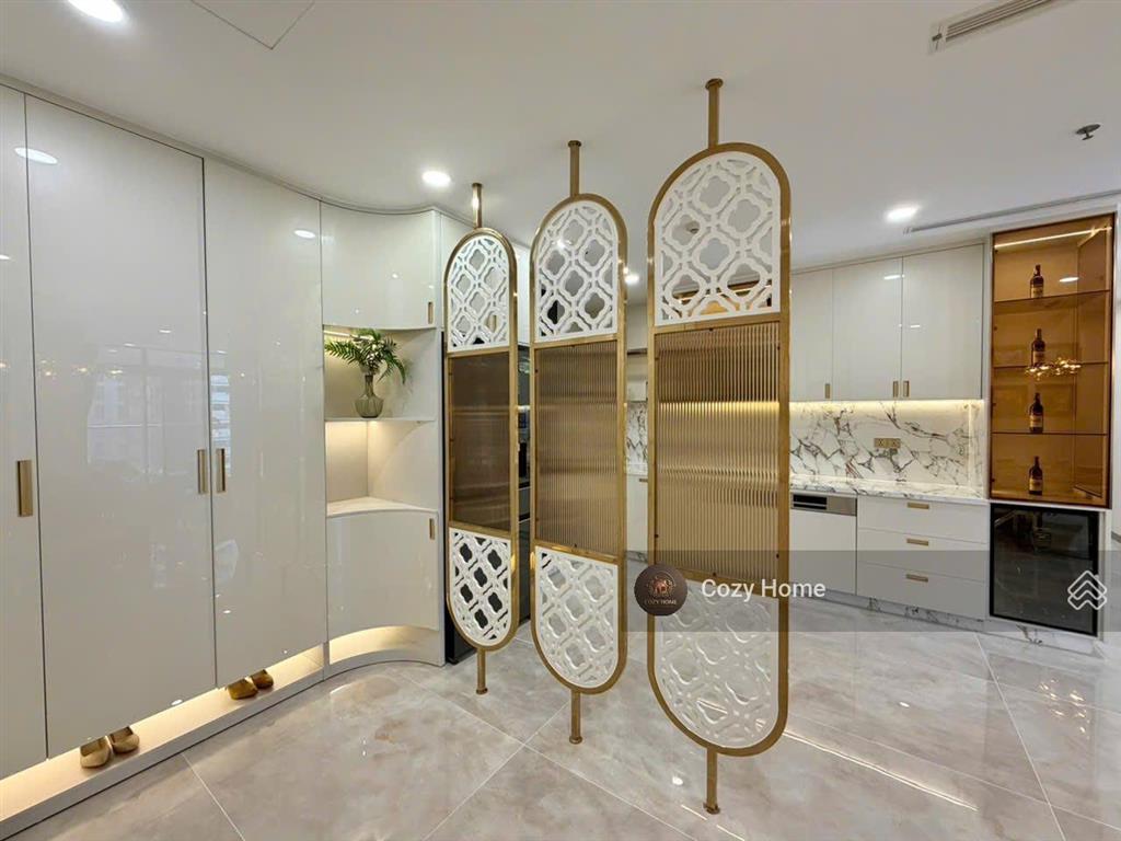 Bán căn 4pn tại p6, 140m2, full đồ decor, tầng trung đẹp, có sổ lâu dài. giá 19.5 tỷ.  0931 441 ***