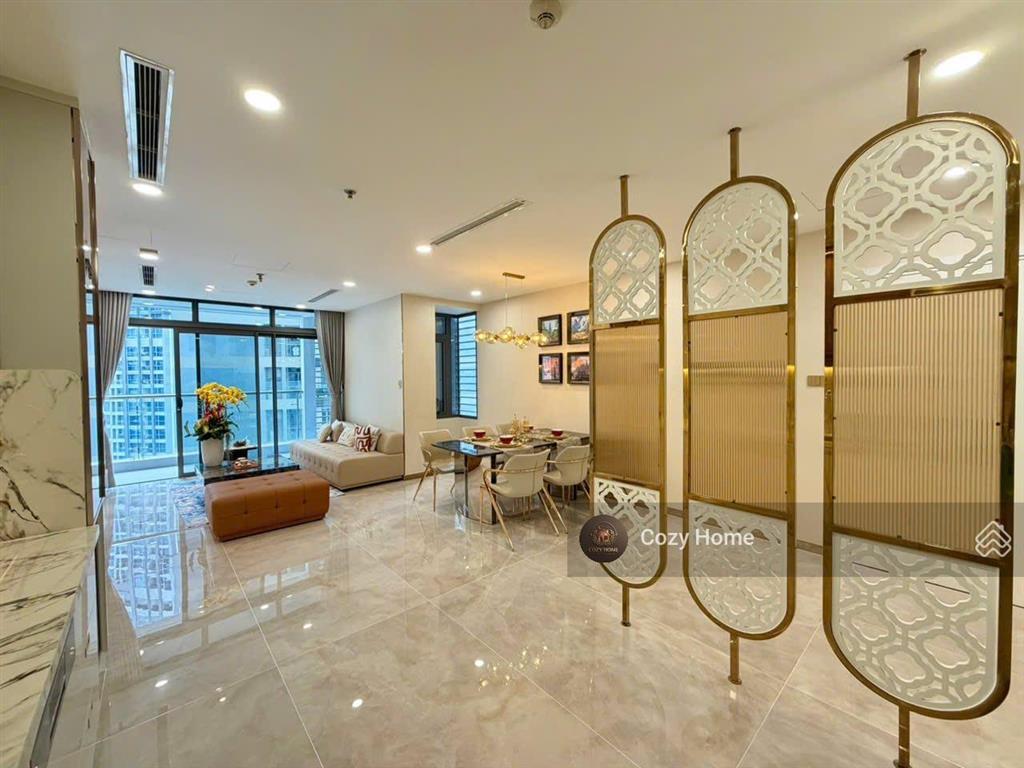Bán căn 4pn tại p6, 140m2, full đồ decor, tầng trung đẹp, có sổ lâu dài. giá 19.5 tỷ.  0931 441 ***