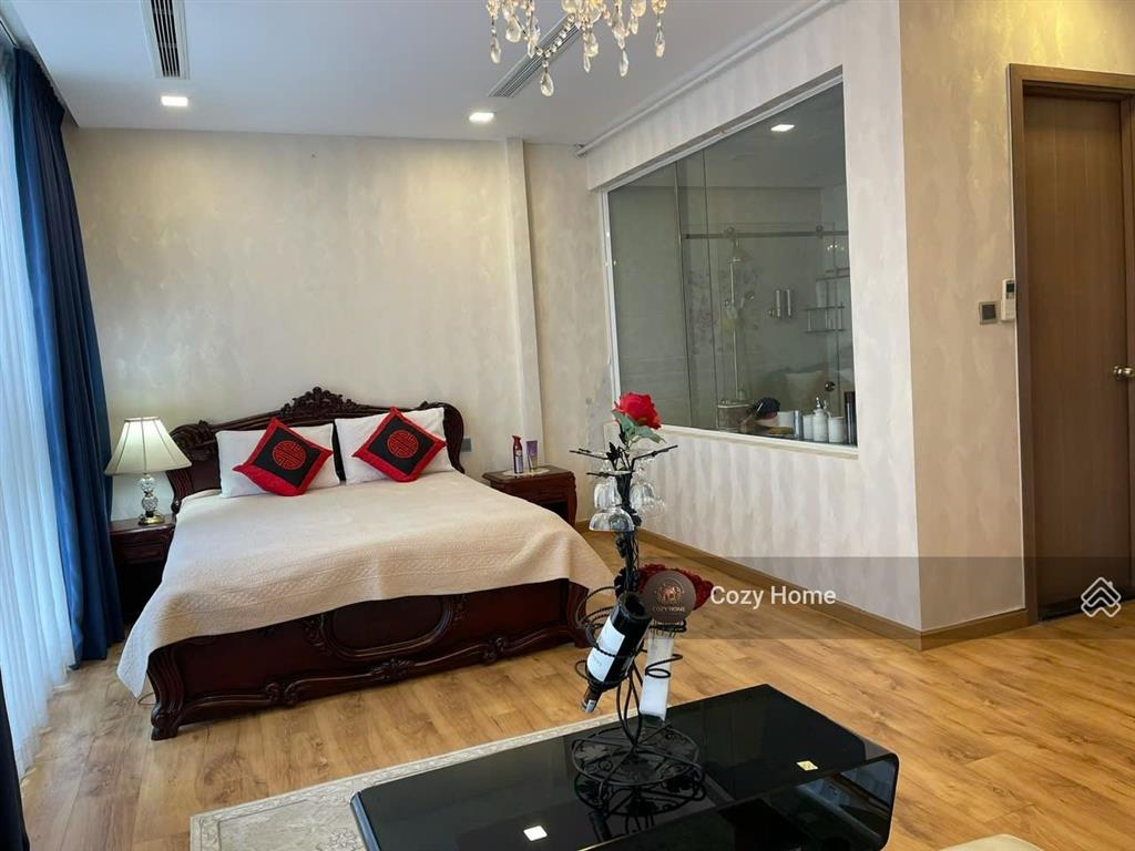 Cho thuê căn hộ 4pn giá 38 triệu, full nội thất, tại vinhomes central park.  0931 441 ***