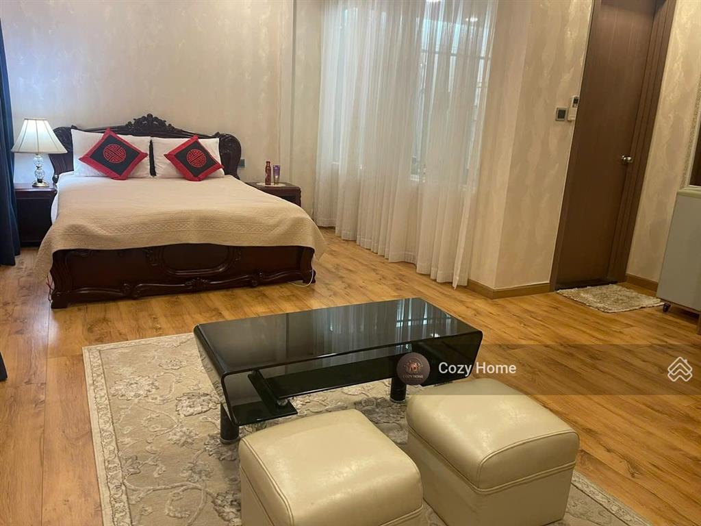 Cho thuê căn hộ 4pn giá 38 triệu, full nội thất, tại vinhomes central park.  0931 441 ***