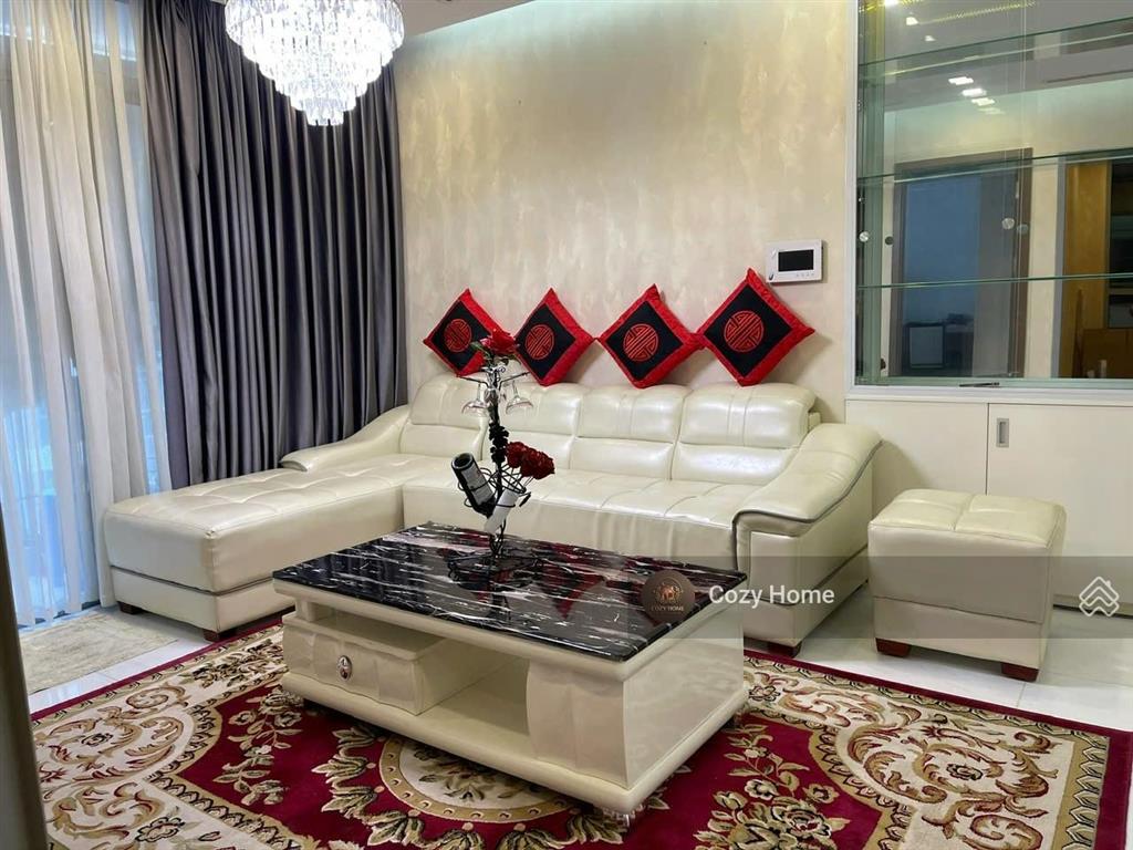 Cho thuê căn hộ 4pn giá 38 triệu, full nội thất, tại vinhomes central park.  0931 441 ***