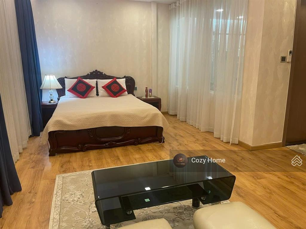 Cho thuê căn hộ 4pn giá 38 triệu, full nội thất, tại vinhomes central park.  0931 441 ***