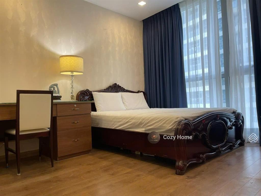 Cho thuê căn hộ 4pn giá 38 triệu, full nội thất, tại vinhomes central park.  0931 441 ***