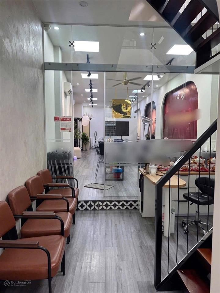 Bán gấp nhà lầu mặt tiền kinh doanh sầmuất p. tân phong  vị trí siêu đẹp  ra nguyễn ái quốc 15mét