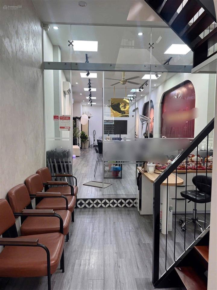 Bán gấp nhà lầu mặt tiền kinh doanh sầmuất p. tân phong  vị trí siêu đẹp  ra nguyễn ái quốc 15mét