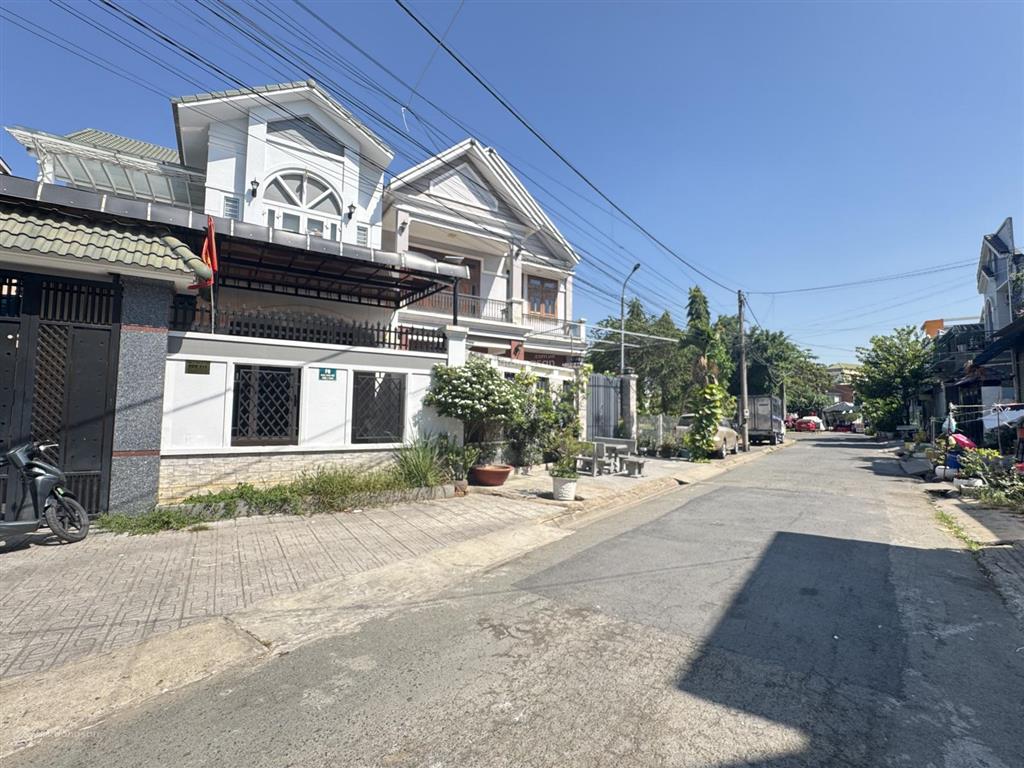 Biệt thự kdc bửu long  cơ sở lạc hồng 5  bờ kè biên hoà  sông đồng nai  giá tốt