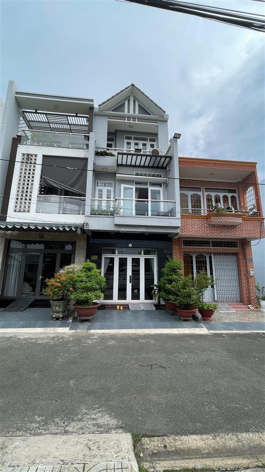 Nhà 2 lầu ngay vincom  cv dương tử giang  trường nguyễn an ninh  trung tâm tp biên hoà . vip