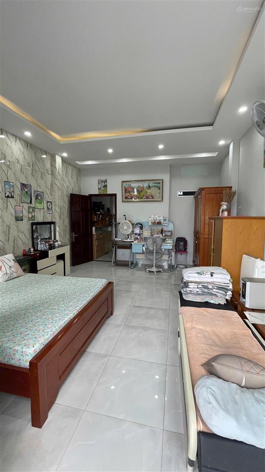 Nhà 2 lầu ngay vincom  cv dương tử giang  trường nguyễn an ninh  trung tâm tp biên hoà . vip