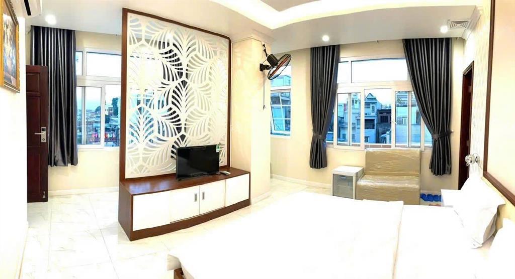 Khách sạn 7 tầng ngay bigc go đồng nai  ngã 4 vũng tàu  kp1 long bình tân  vị trí siêu đẹp