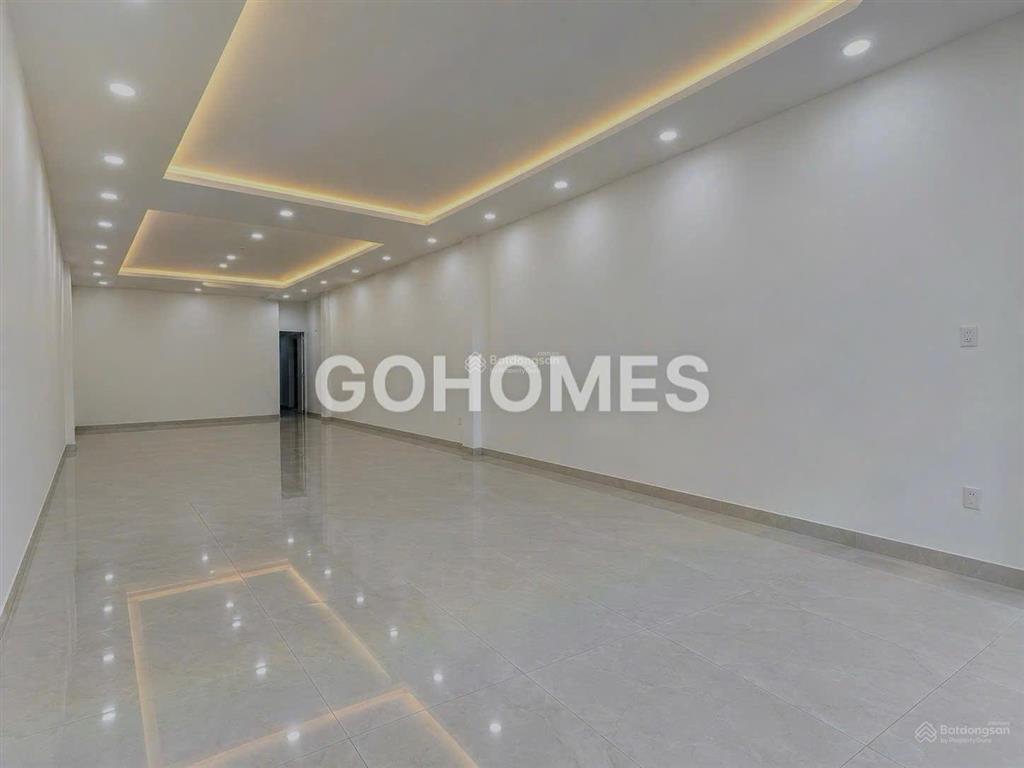 Cho thuê nhà 3 tầng mặt tiền đường nguyễn văn linh, đà nẵng