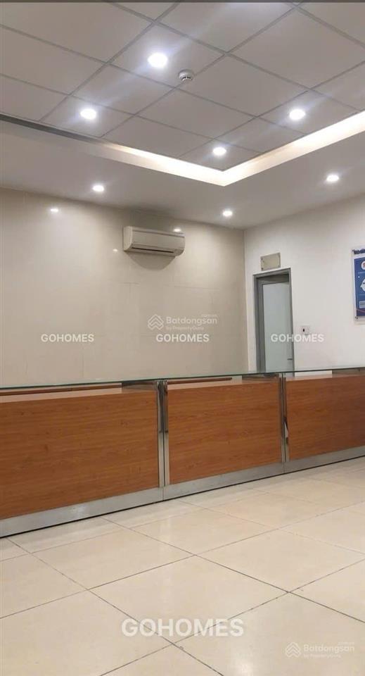 Cho thuê nhà 5 tầng mặt tiền trung tâm hải châu, đà nẵng diện tích 220m2/tầng(ngang 8,5m)