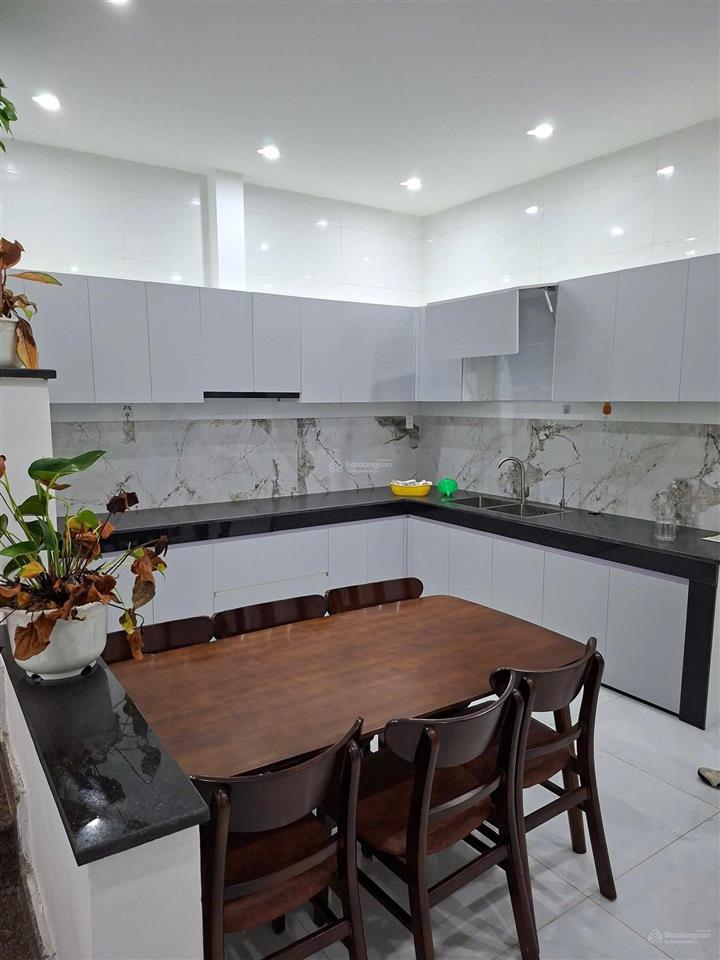 Cho thuê nhà 3 tầng đường hoàng sâm, hòa xuân diện tích 100m2 x 3 tầng,