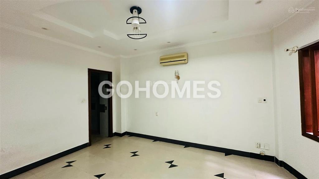 Cho thuê tòa nhà 6 tầng đường phan châu trinh, hải châu, đà nẵng dt 141.5m2, tổng dtsd 733.3m2