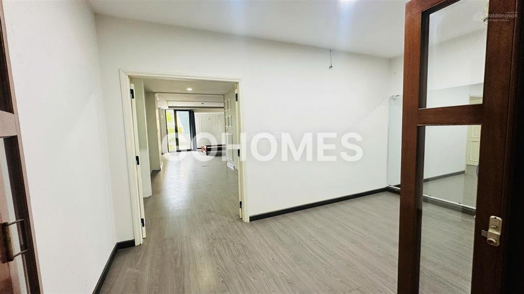Cho thuê tòa nhà 6 tầng đường phan châu trinh, hải châu, đà nẵng dt 141.5m2, tổng dtsd 733.3m2