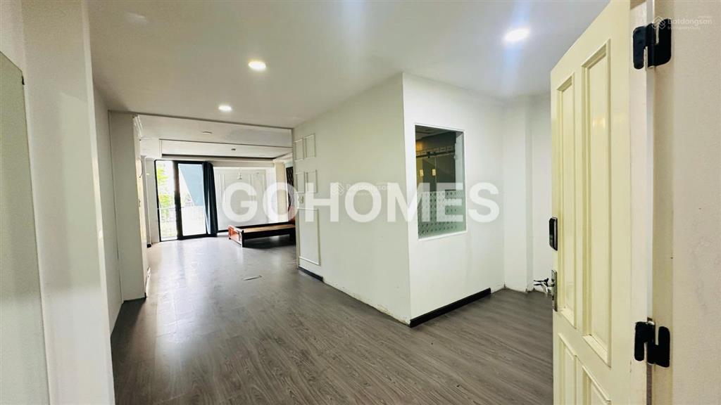 Cho thuê tòa nhà 6 tầng đường phan châu trinh, hải châu, đà nẵng dt 141.5m2, tổng dtsd 733.3m2