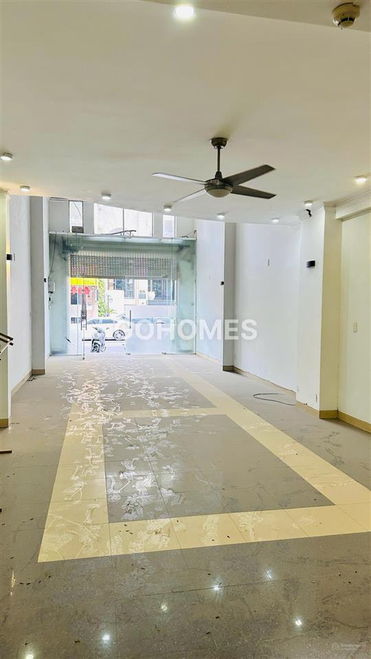 Cho thuê tòa nhà 6 tầng đường phan châu trinh, hải châu, đà nẵng dt 141.5m2, tổng dtsd 733.3m2