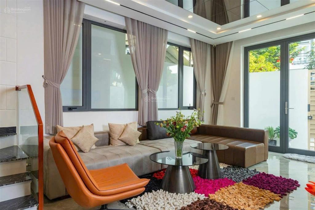 Cho thuê villa 2 mặt tiền nguyễn sơn, hải châu  diện tích sử dụng gần 300m²  villa 3 tầng
