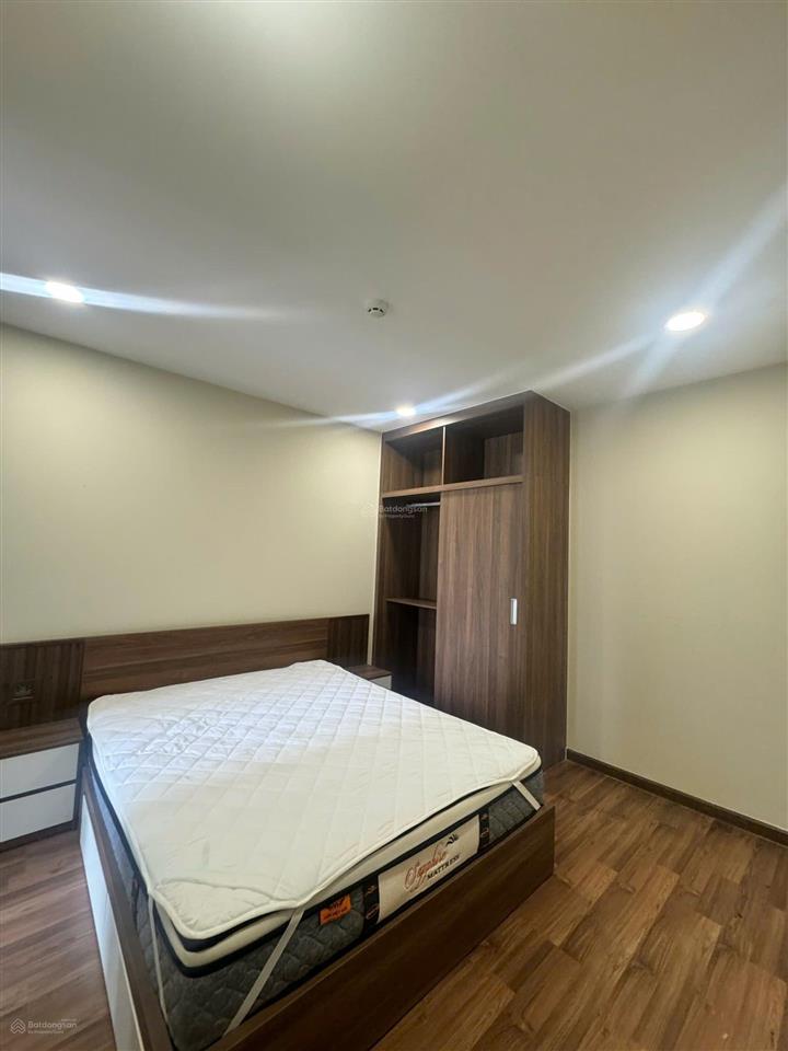 Bán căn 2pn  72m2 lô c cc bộ công an suất nội bộ nhà đã có sổ và đủ điều kiện sang tên giá 4tỷ5