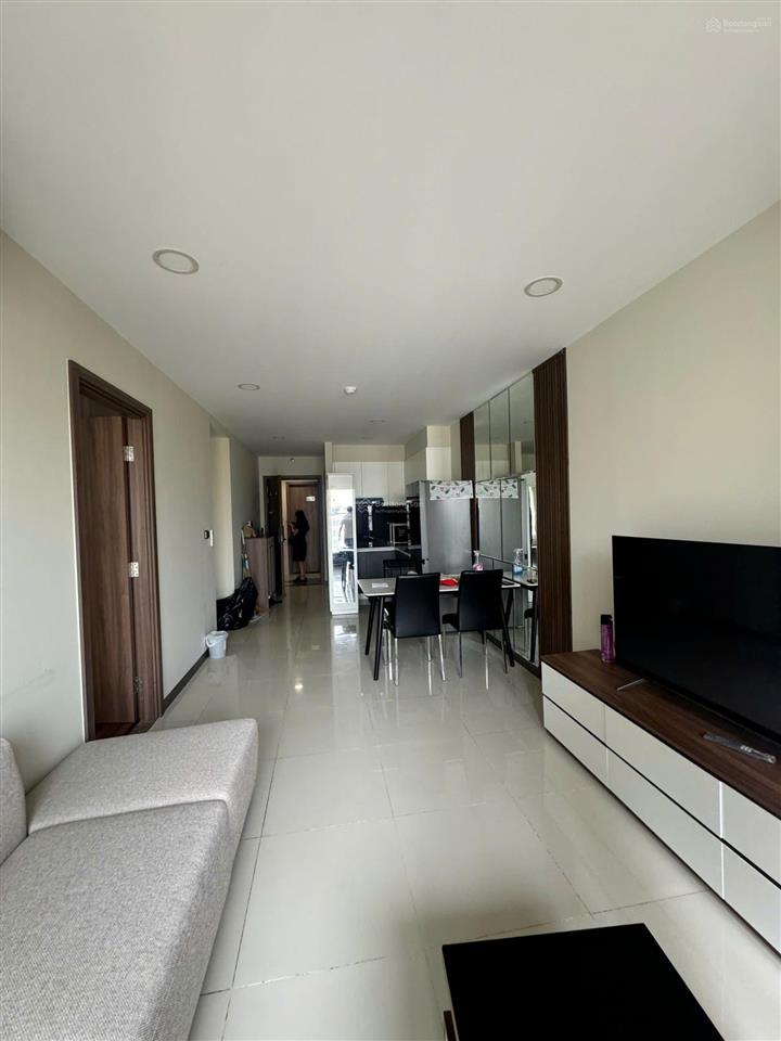 Bán căn 2pn  72m2 lô c cc bộ công an suất nội bộ nhà đã có sổ và đủ điều kiện sang tên giá 4tỷ5