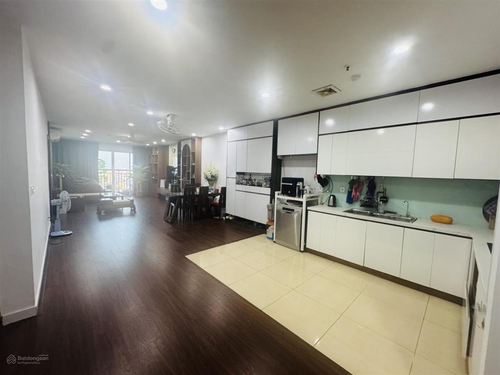 Cho thuê căn hộ chung cư hồ gươm plaza 141m2  3 phòng ngủ