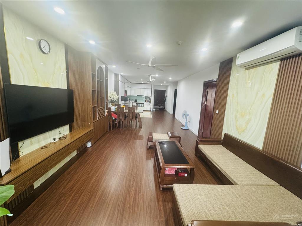 Cho thuê căn hộ chung cư hồ gươm plaza 141m2  3 phòng ngủ