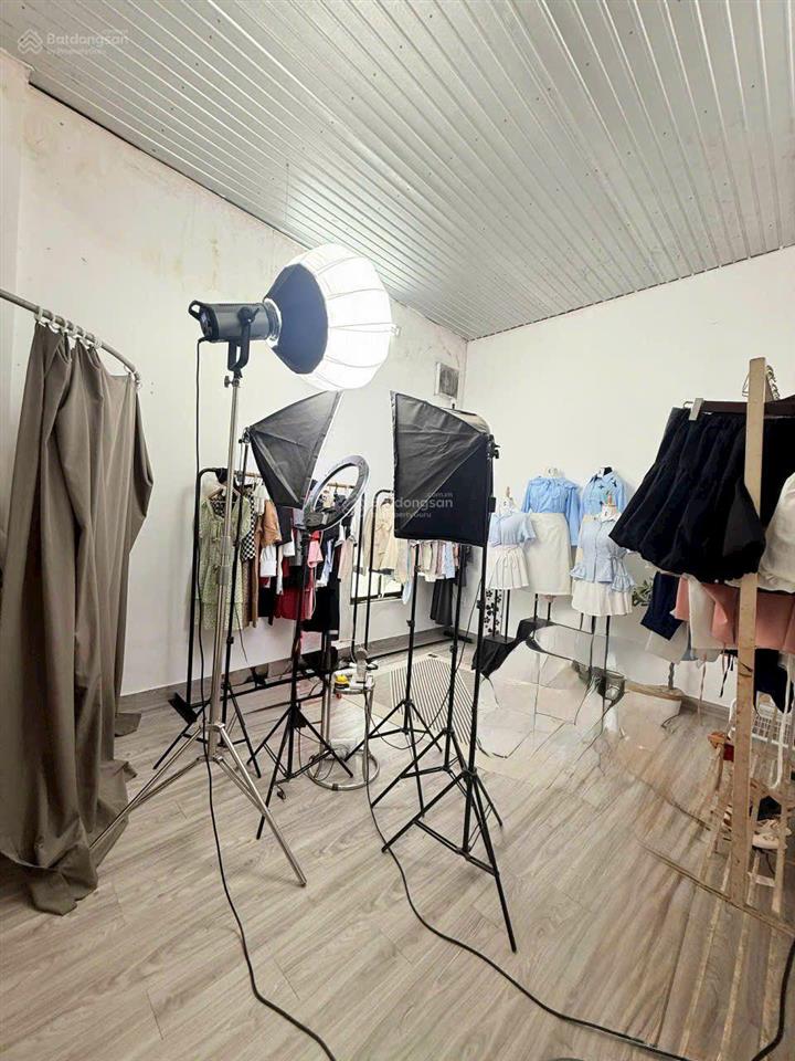 Lô góc 2 tầng đúc nguyễn thị sóc, bà điểm hóc môn giá rẻ 8.8 tỷ