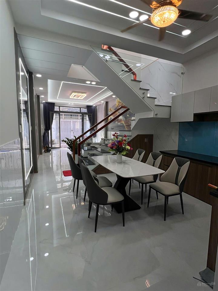 Bán nhà 2 tầng đúc tch05 kp1 lâm thị hố quận 12 giá rẻ 4.69 tỷ