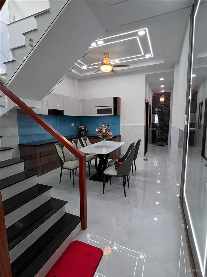 Bán nhà 2 tầng đúc tch05 kp1 lâm thị hố quận 12 giá rẻ 4.69 tỷ