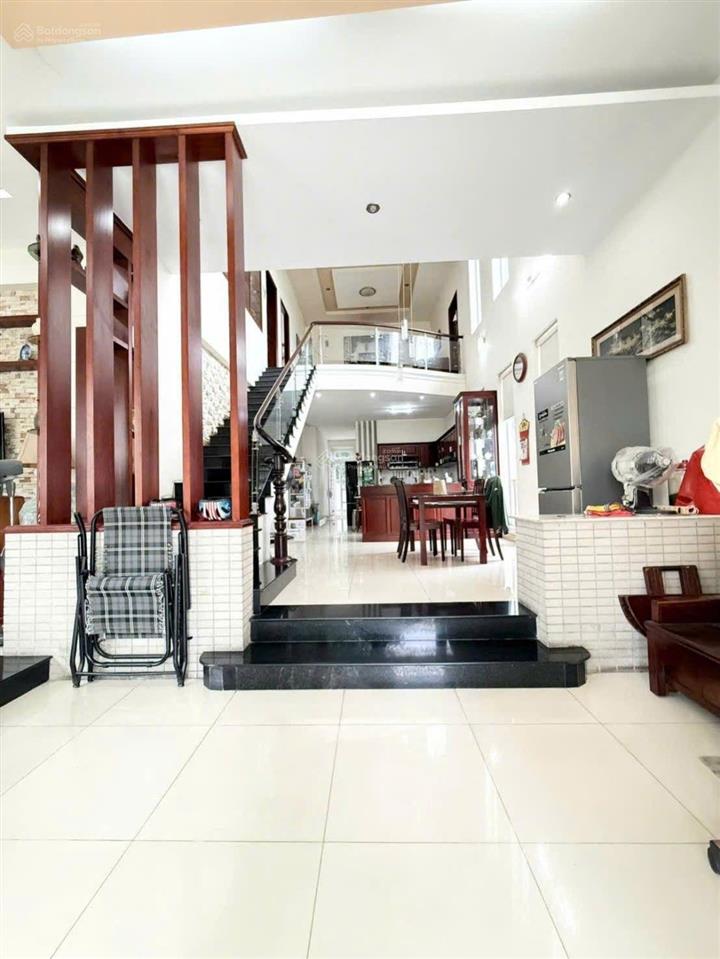 Bán biệt thự thạnh lộc gần cầu phú long quận 12 giá rẻ 36 tỷ