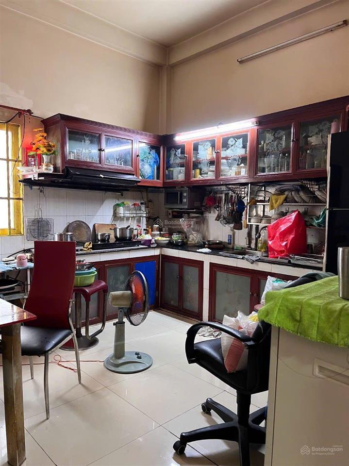 Mặt tiền 3 tầng đúc kp8 1/ quang trung thị trấn hóc môn giá rẻ 7.2 tỷ
