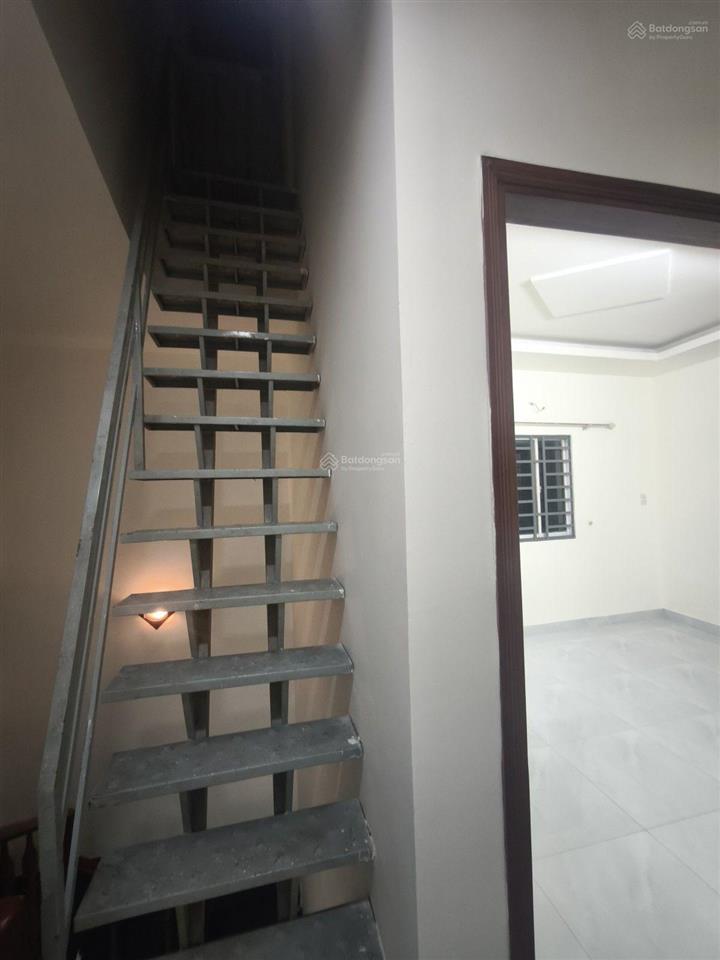 Bán nhà 3 tầng đúc chợ bùi văn ngữ hiệp thành quận 12 giá rẻ 3.95 tỷ