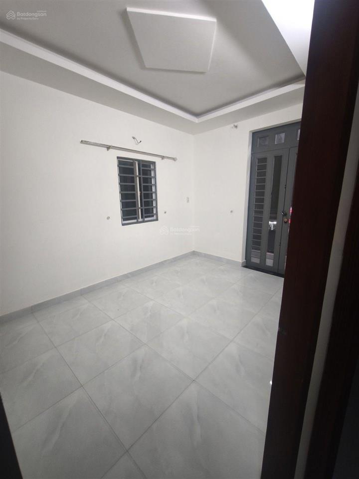 Bán nhà 3 tầng đúc chợ bùi văn ngữ hiệp thành quận 12 giá rẻ 3.95 tỷ